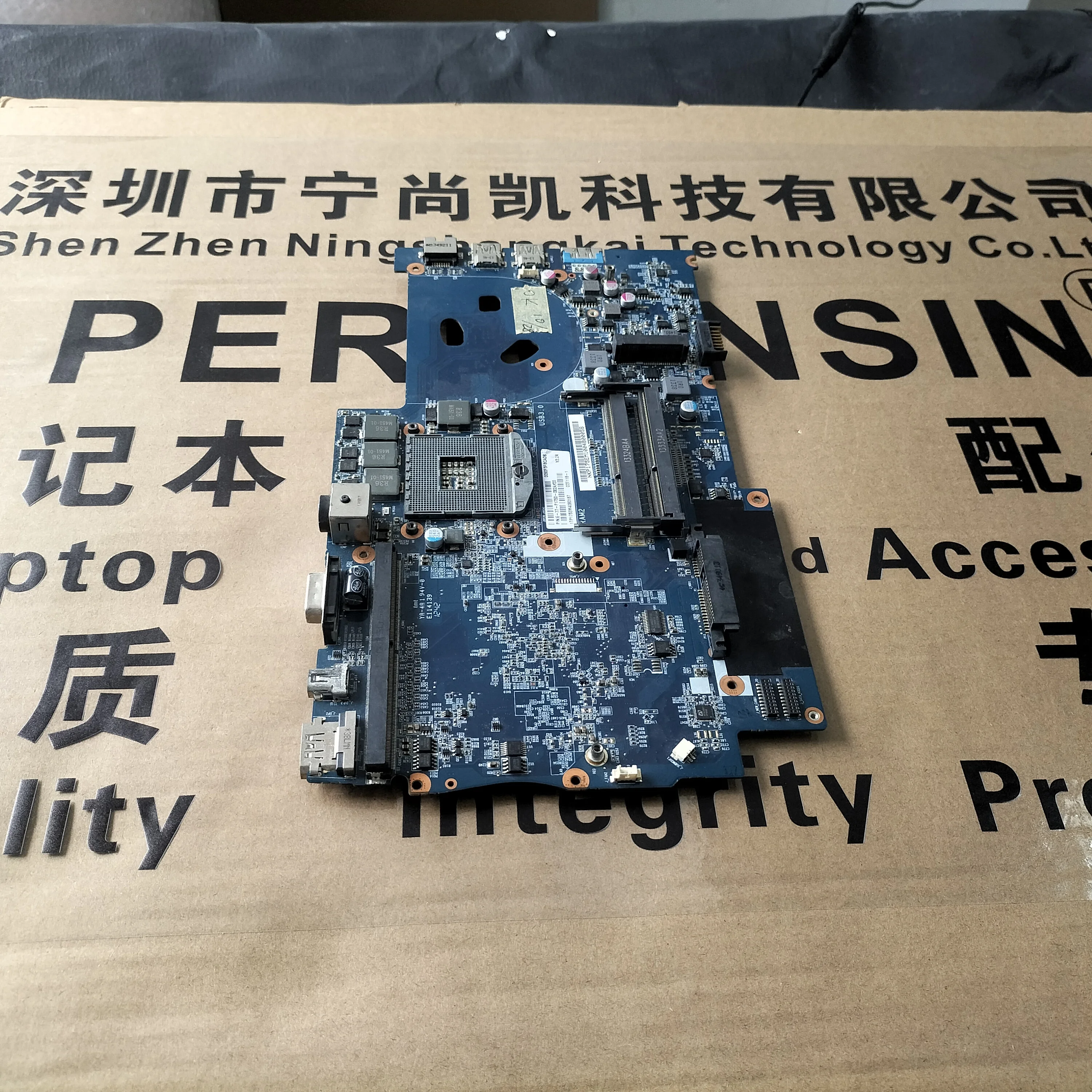 Материнская плата для ноутбука CLEVO P175EM 6-71-P1750-D02A DDR3 6-77-P1750-D02A 100%, Отличный тест, ОК
Материнская плата для ноутбука CLEVO P175EM 6-71-P1750-D02A DDR3 6-77-P1750-D02A 100%, Отличный тест, ОК