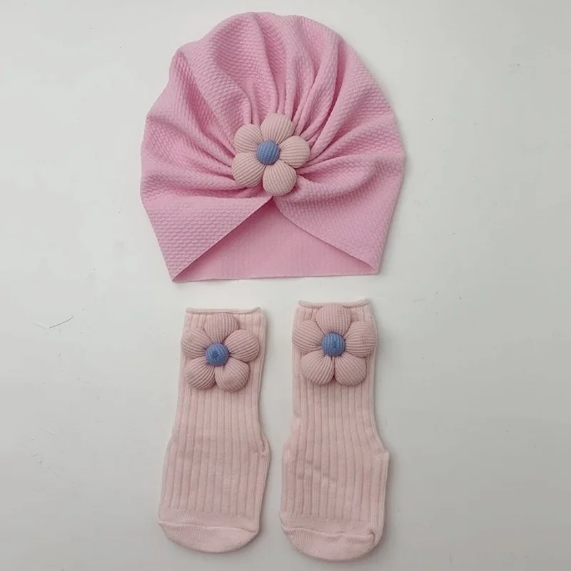 Newborn Hat+Socks Set For Baby Fall Casual Photography Props
Newborn Hat+Socks Set For Baby Fall Casual Photography Props