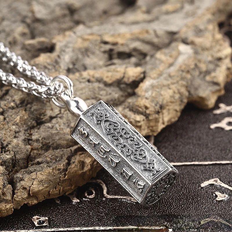 Vintage Men's Silver Colour Gawu Box Necklace Fashion Sweater Chain Creative Symbol Pendant Banquet Jewelry Accessories Gift
Vintage Men's Silver Colour Gawu Box Necklace Fashion Sweater Chain Creative Symbol Pendant Banquet Jewelry Accessories Gift