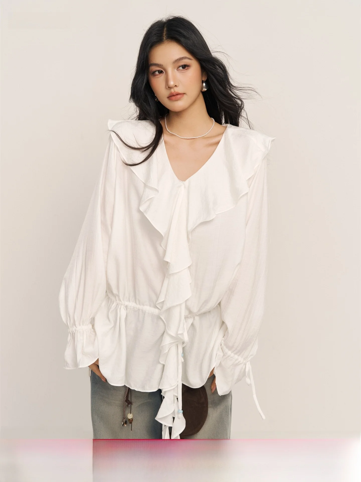 CHILL ZOEY Jasmine Lace Trim Waist irt Long Sve Women's irt Ele Personali Top Casual Sle Loose Fit V-ne
CHILL ZOEY Jasmine Lace Trim Waist irt Long Sve Women's irt Ele Personali Top Casual Sle Loose Fit V-ne