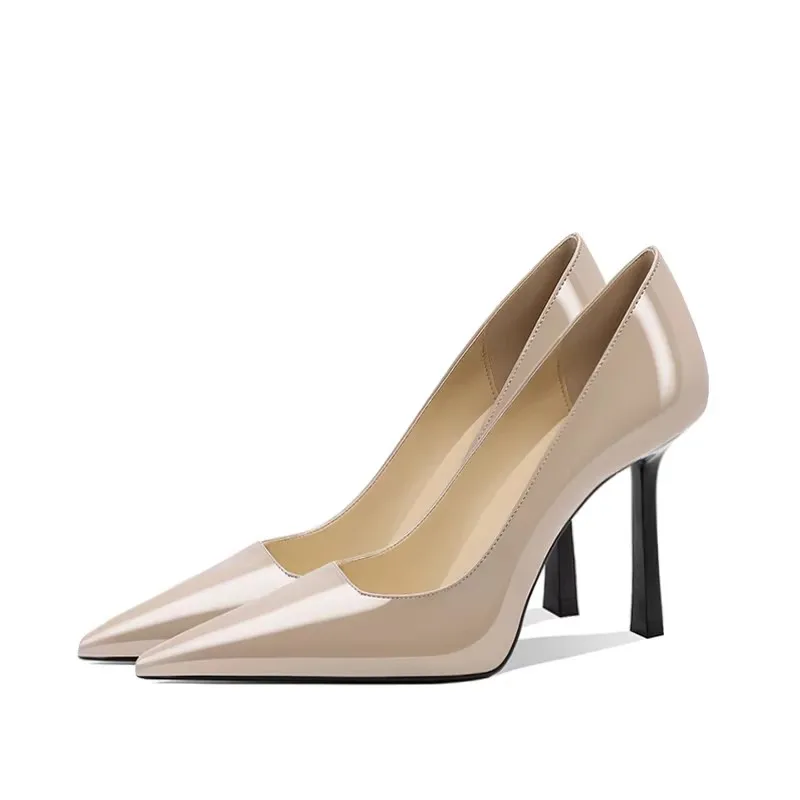 Spring new pointed toe shallow mouth patent leather satin single shoes banquet dress small size thin high-heeled women's shoes
Spring new pointed toe shallow mouth patent leather satin single shoes banquet dress small size thin high-heeled women's shoes