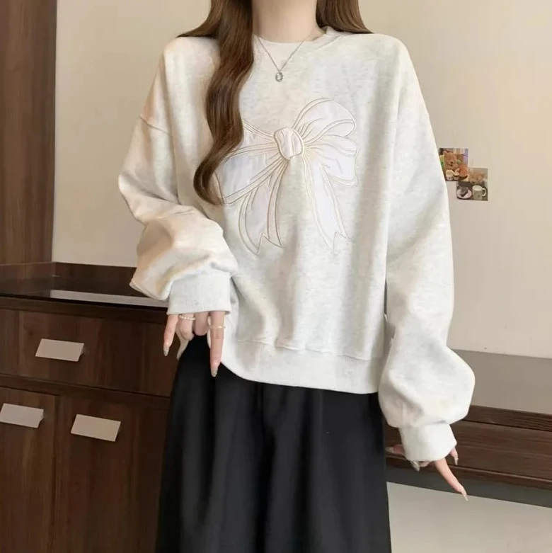 Новая толстовка с круглым вырезом, женская тонкая весенне-осенняя свободная вышитая верхняя часть с узлом-бабочкой
Новая толстовка с круглым вырезом, женская тонкая весенне-осенняя свободная вышитая верхняя часть с узлом-бабочкой