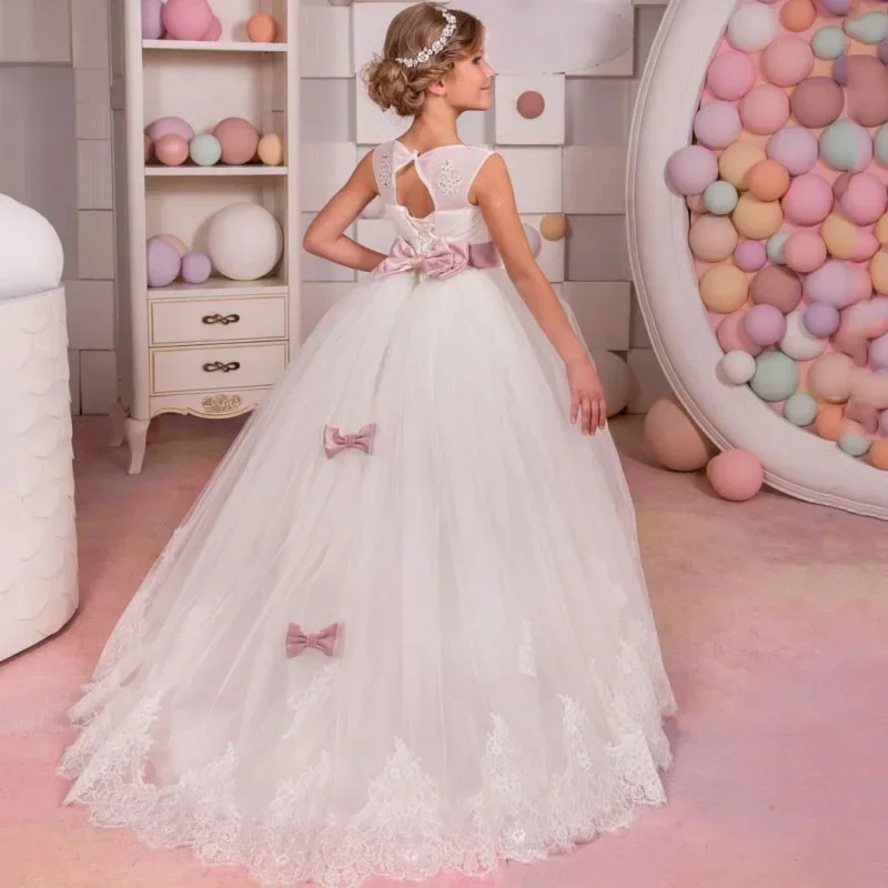 White Diamond Lace Appliques With Pink Bow Sleeveless For Wedding Birthday Party Banquet Gowns Customized Flower Girl Dresses
White Diamond Lace Appliques With Pink Bow Sleeveless For Wedding Birthday Party Banquet Gowns Customized Flower Girl Dresses