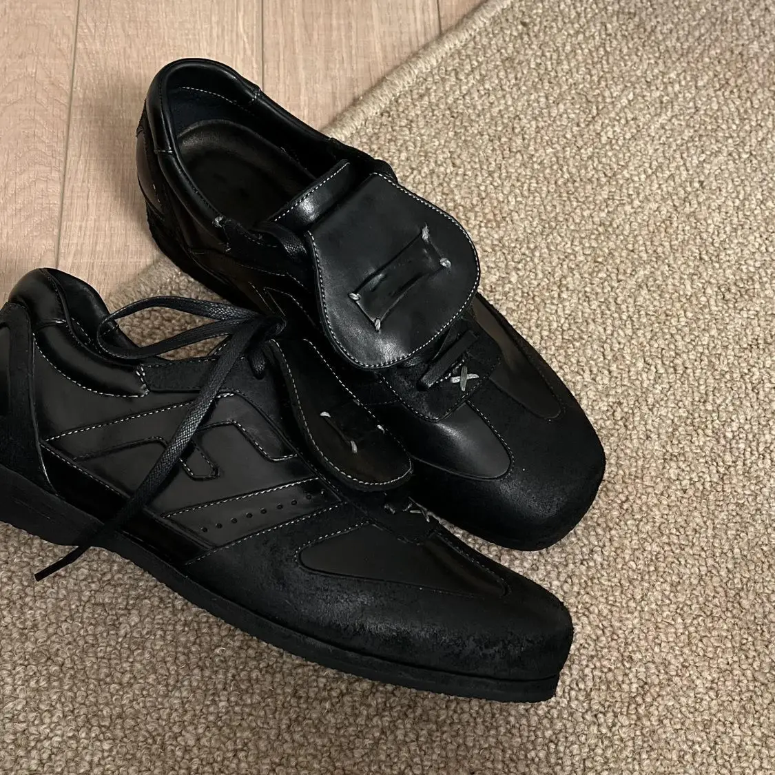 Casual Trendy Boxing Shoes Commuter Trainers British Style Leather Shoes Flat Laces Lightweight Superglue Leather
Casual Trendy Boxing Shoes Commuter Trainers British Style Leather Shoes Flat Laces Lightweight Superglue Leather