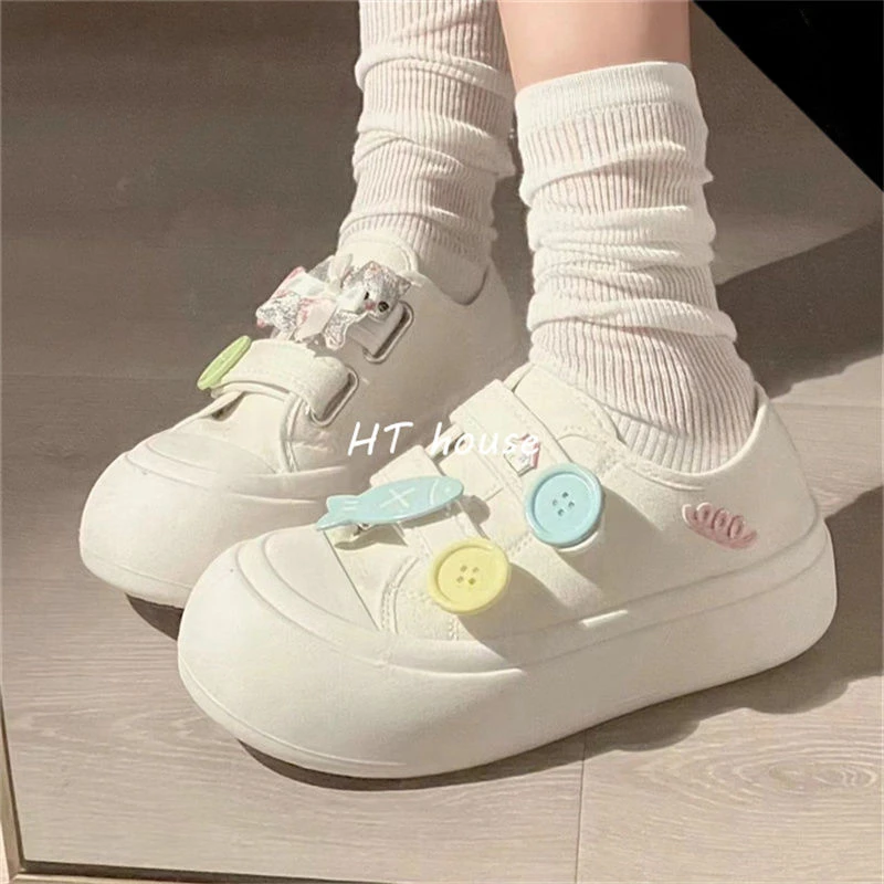 White Shoes Woman Casual Flats Kawaii Fish Platform Sneakers Summer 2024 Vintage Vulcanize Cute Footwear Korean Tennis Female
White Shoes Woman Casual Flats Kawaii Fish Platform Sneakers Summer 2024 Vintage Vulcanize Cute Footwear Korean Tennis Female