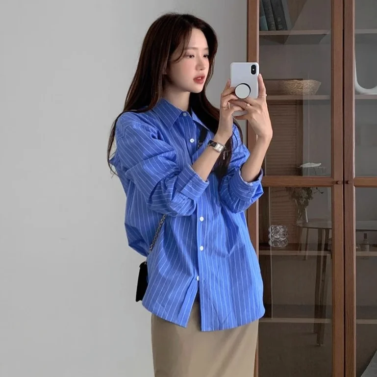 Retro Striped Loose Long Sleeve Women's Shirt Spring Summer New Style Casual Hong Kong Flavor Inner Wear Top Trendy plus Size
Retro Striped Loose Long Sleeve Women's Shirt Spring Summer New Style Casual Hong Kong Flavor Inner Wear Top Trendy plus Size