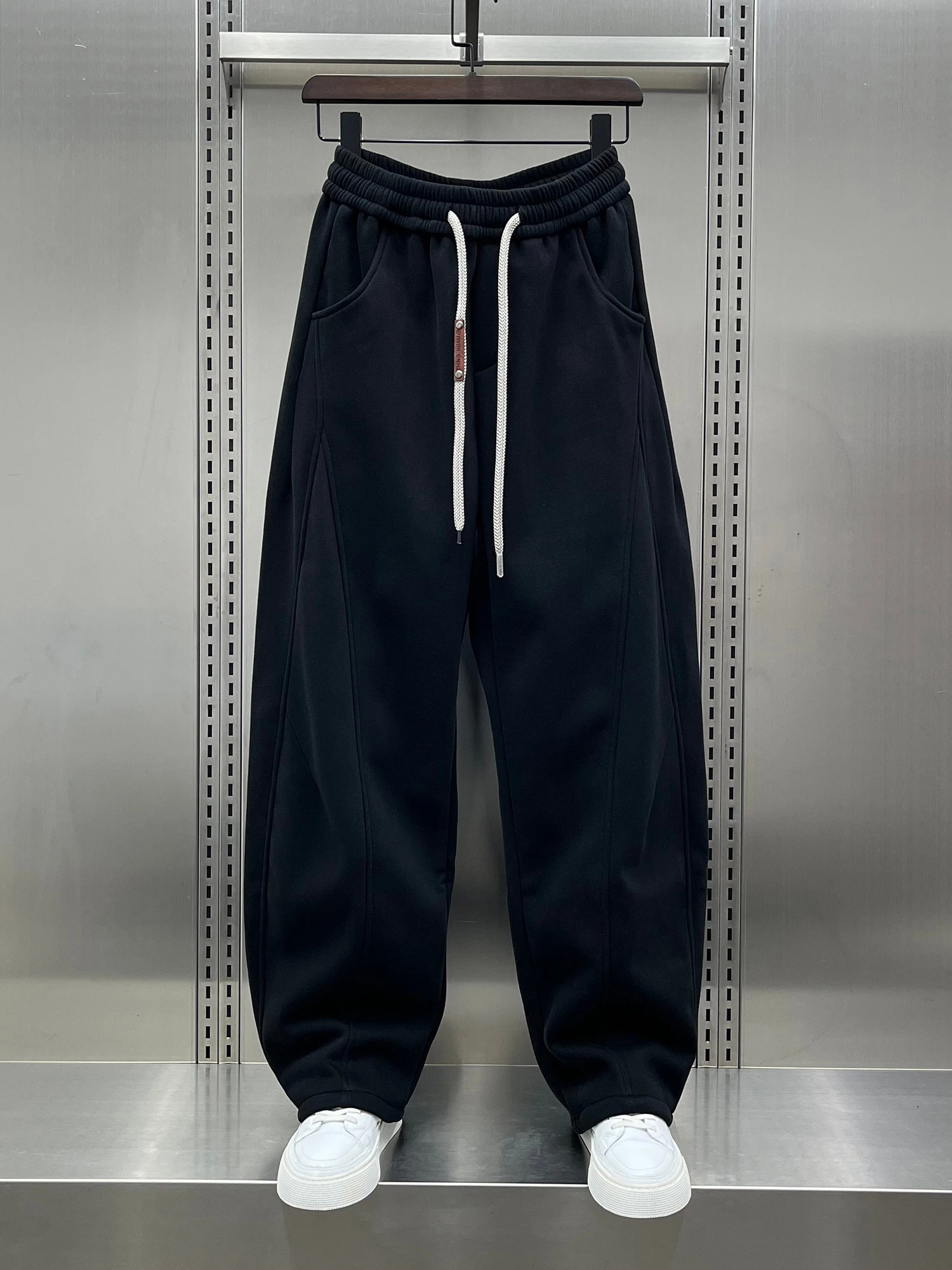 American Sle Fce Lined 3D Tailored Men's Casual Pants Thiened Sports Trousers Straight Leg Elastic Waist Daily Wear
American Sle Fce Lined 3D Tailored Men's Casual Pants Thiened Sports Trousers Straight Leg Elastic Waist Daily Wear