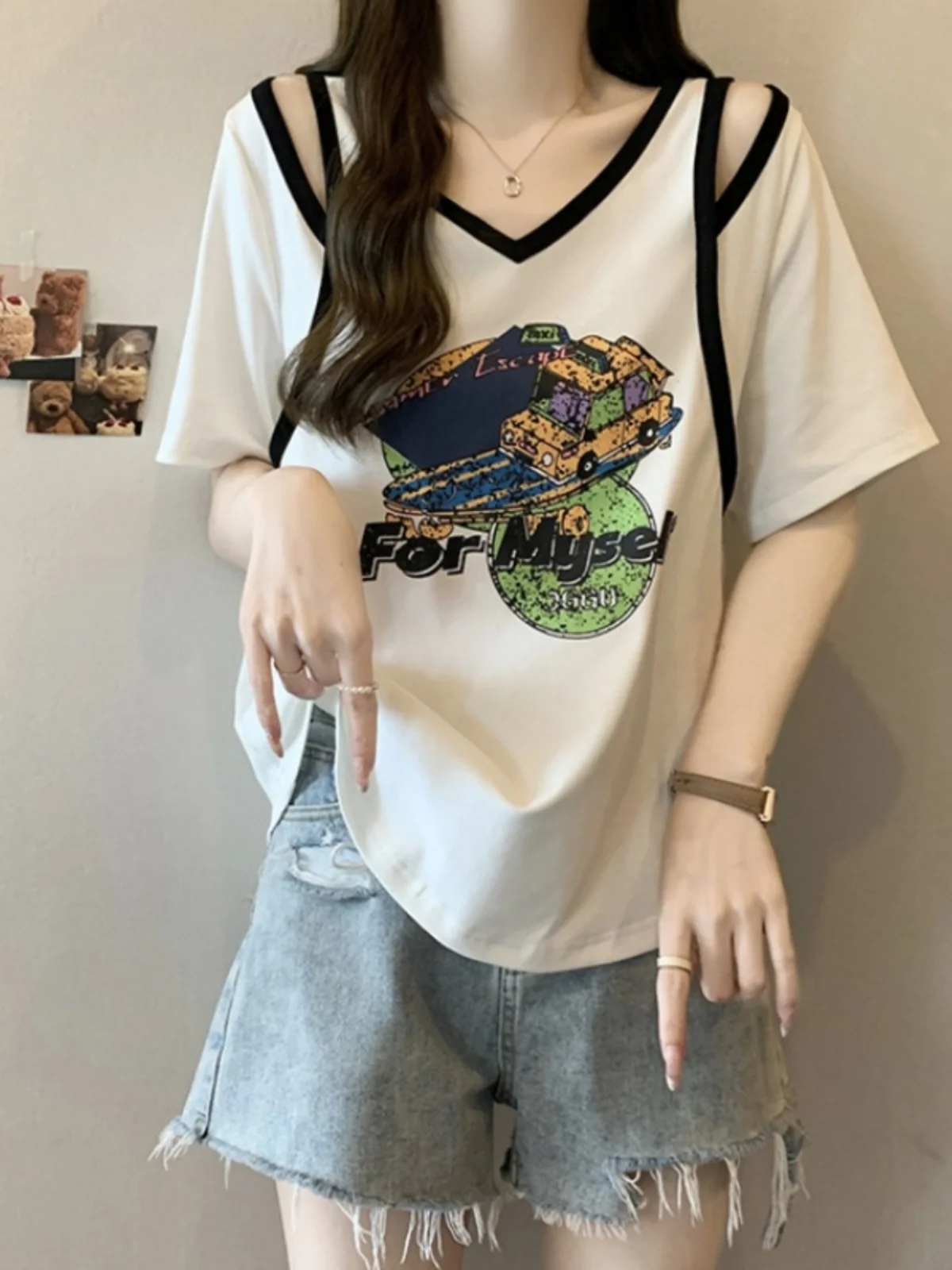 Summer Slimming Letter Print Short Sleeve T-Shirt Women's Large Size Shoulder Bared European Style Top Korean Version Loose Fit
Summer Slimming Letter Print Short Sleeve T-Shirt Women's Large Size Shoulder Bared European Style Top Korean Version Loose Fit