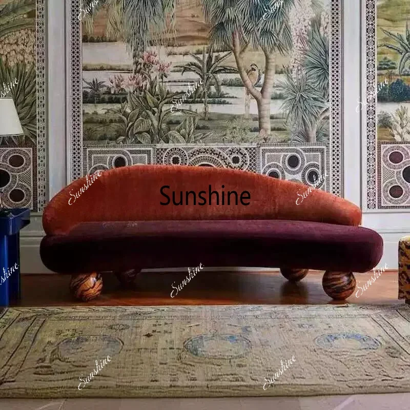 Italian minimalist curved retro style living room small apartment sofa chair
Italian minimalist curved retro style living room small apartment sofa chair