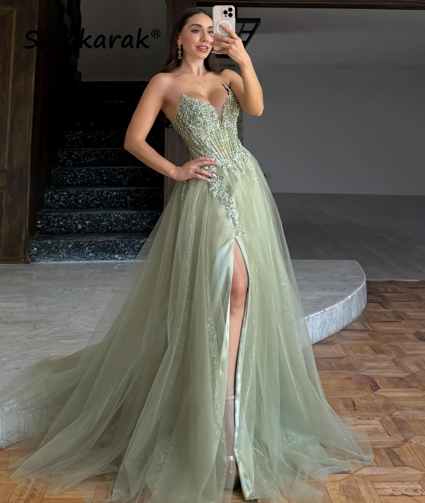 Sparkly Green Luxury Evening Dresses Bead Crystal A Line Slit Party Dresses Dubai Prom Dresses Formal Dress 2025 Customized
Sparkly Green Luxury Evening Dresses Bead Crystal A Line Slit Party Dresses Dubai Prom Dresses Formal Dress 2025 Customized