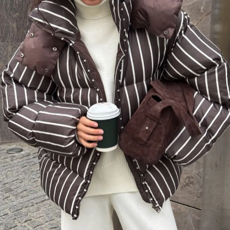 Casual Striped Thicken Coats Women Fashion Full Sleeve Loose Stand Collar Zippers Jackets Female 2025 Autumn Winter Lady Coat
Casual Striped Thicken Coats Women Fashion Full Sleeve Loose Stand Collar Zippers Jackets Female 2025 Autumn Winter Lady Coat