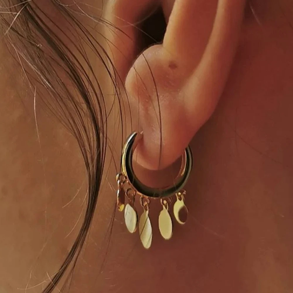 AIKOER Simple Classic 18K Gold Color Plated Stainless Steel Double Color Disc Tassel Earrings Huggie Women Jewelry Party Gift 
AIKOER Simple Classic 18K Gold Color Plated Stainless Steel Double Color Disc Tassel Earrings Huggie Women Jewelry Party Gift