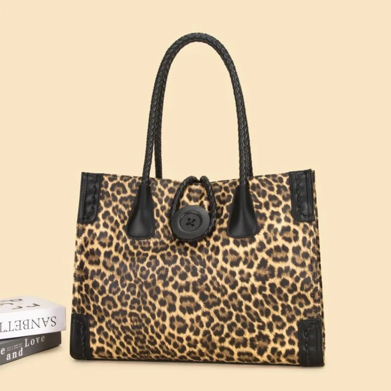 Stylish Fashionable Diaper Bag: Elegant Crossbody Handbag For Women With Luxury Designer Logo And Large Capacity Leather Tote
Stylish Fashionable Diaper Bag: Elegant Crossbody Handbag For Women With Luxury Designer Logo And Large Capacity Leather Tote