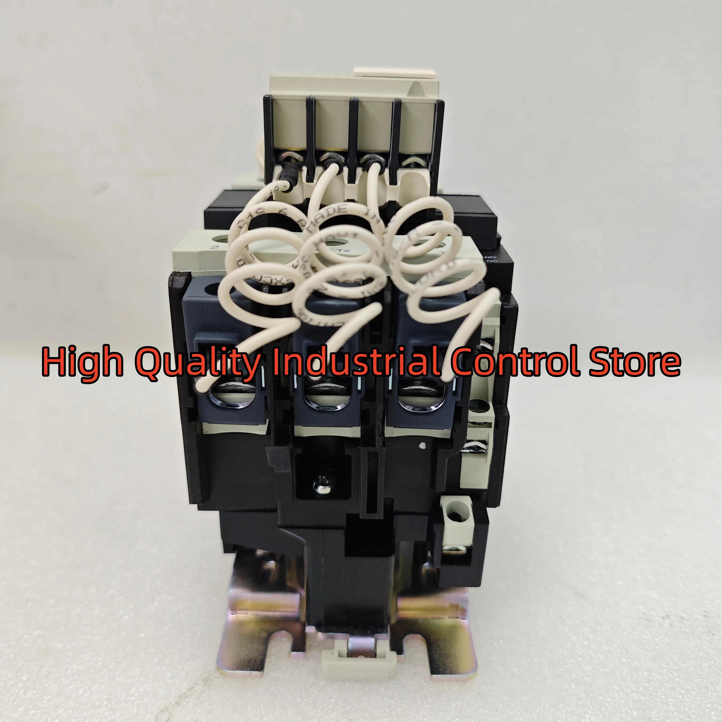 Capacitive contactor new LC1DWK12M7C original
Capacitive contactor new LC1DWK12M7C original