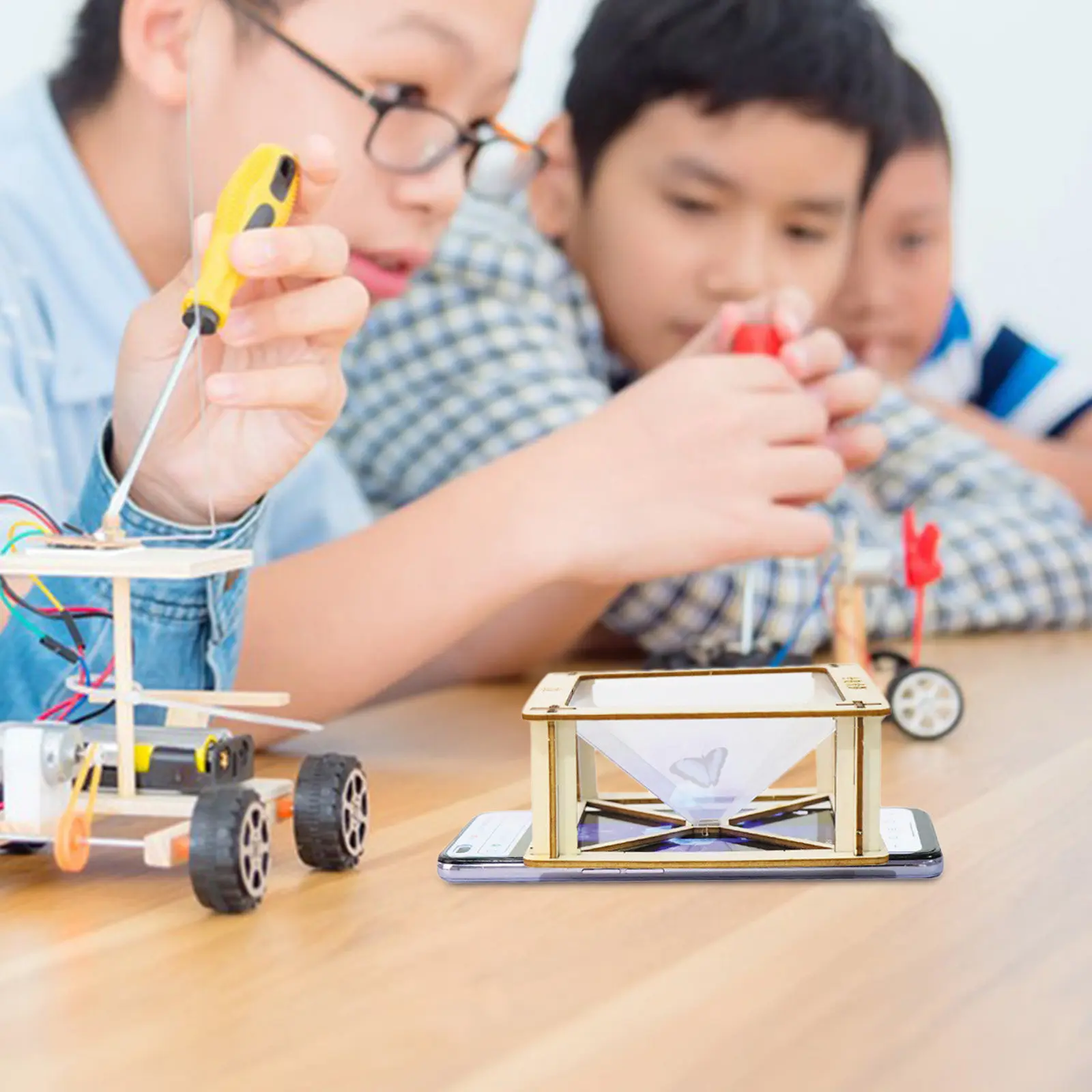 Stem Hologram Projector Kit for Kids DIY Science Experiment Activity Set Optics Learning Tool for Childrens Education
Stem Hologram Projector Kit for Kids DIY Science Experiment Activity Set Optics Learning Tool for Childrens Education