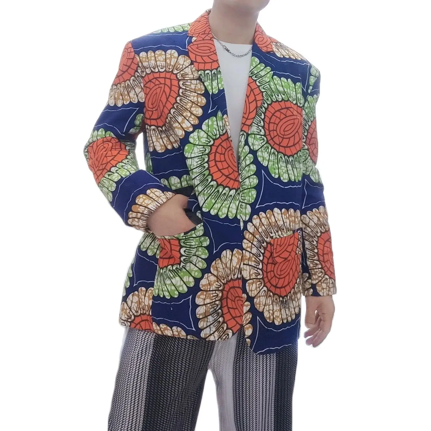African Fashion Limited Edition Men's Blazer Jackets Wax Print Casual Male Party Suit Jacket
African Fashion Limited Edition Men's Blazer Jackets Wax Print Casual Male Party Suit Jacket