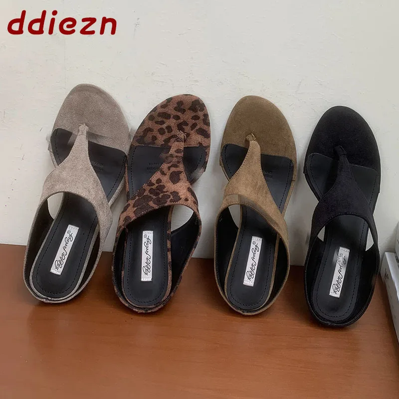 New 2026 Fashion Round Toe Women Flip Flops Wedges Slippers Summer Beach Female Sandals Slides Ladies Wedges Slippers Shoes
New 2026 Fashion Round Toe Women Flip Flops Wedges Slippers Summer Beach Female Sandals Slides Ladies Wedges Slippers Shoes