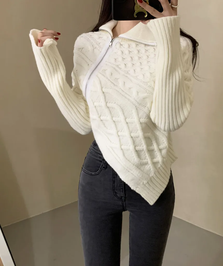 Women's Pullover Autumn and Winter Irregular Lapel Side Zipper Decoration Long-sleeved Slim Solid Color Twist Sweater Female
Women's Pullover Autumn and Winter Irregular Lapel Side Zipper Decoration Long-sleeved Slim Solid Color Twist Sweater Female