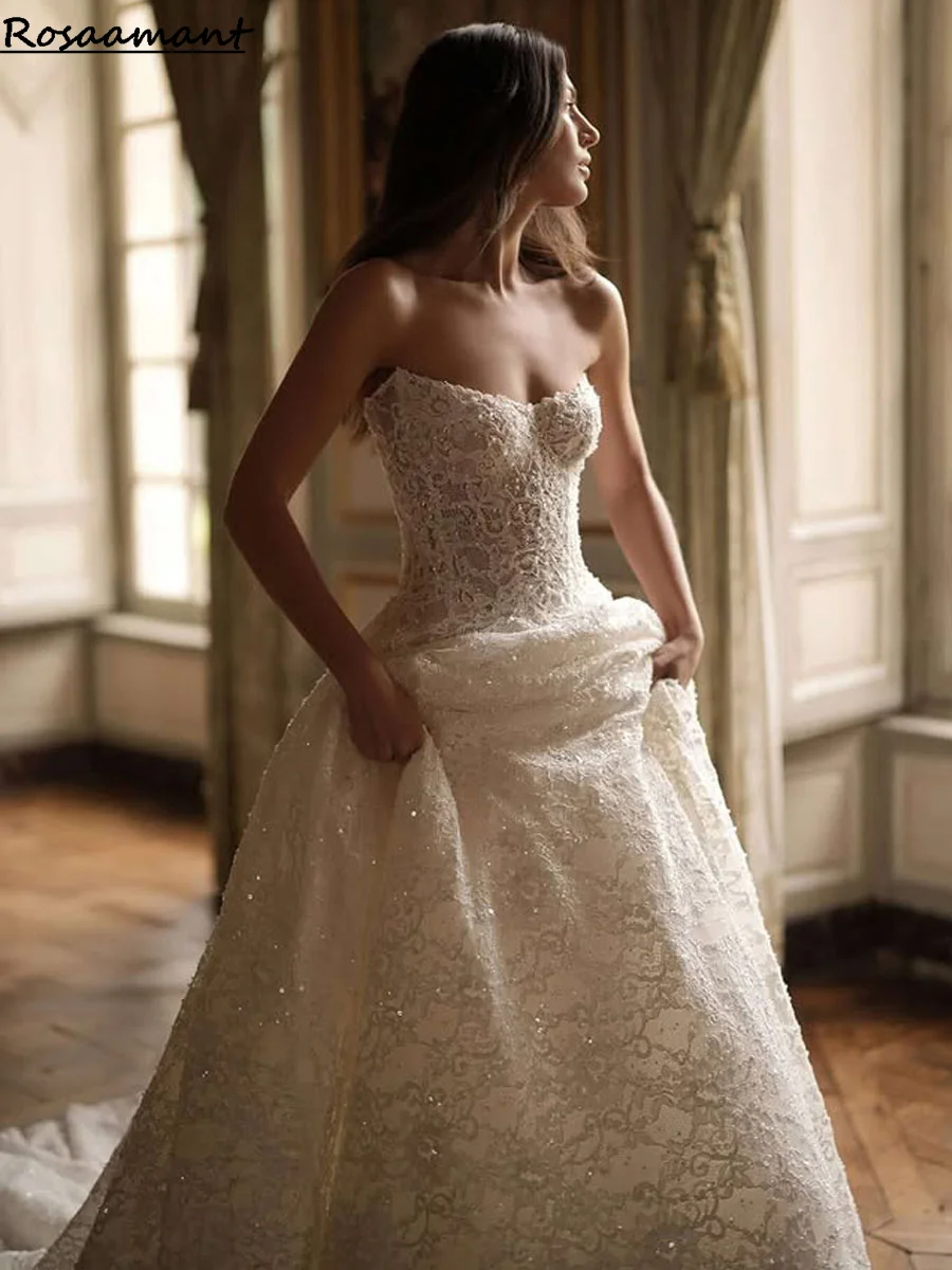 2025 Lace Strapless Wedding Dress Glitter Sweetheart Neck vestidos de novia A-Line Long Train Formal
2025 Lace Strapless Wedding Dress Glitter Sweetheart Neck vestidos de novia A-Line Long Train Formal