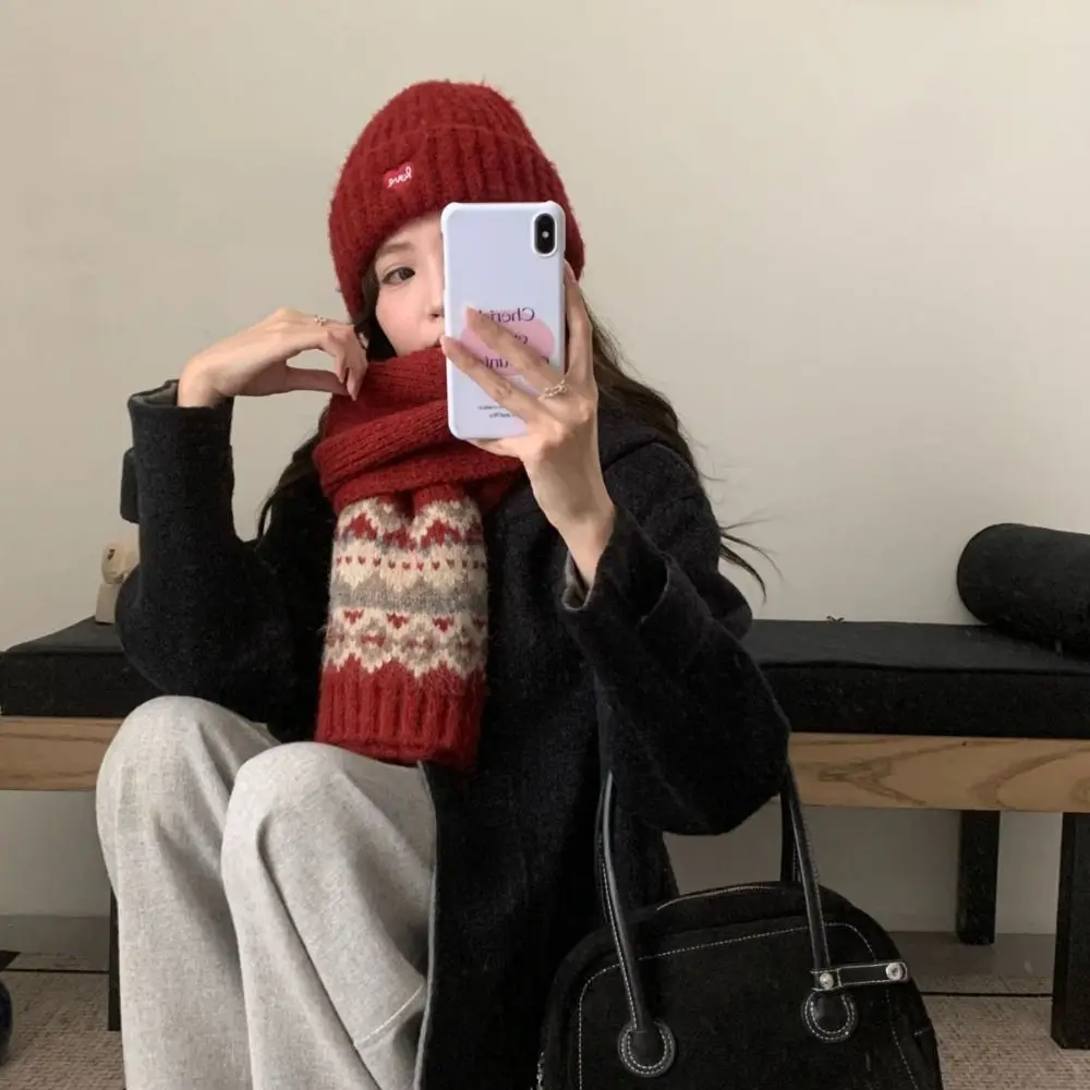 Classic Wool Jacquard Knitted Scarf Warm Winter Cashmere Scarves Thicken Korean Style Fair Isle Style Shawl Autumn Winter
Classic Wool Jacquard Knitted Scarf Warm Winter Cashmere Scarves Thicken Korean Style Fair Isle Style Shawl Autumn Winter