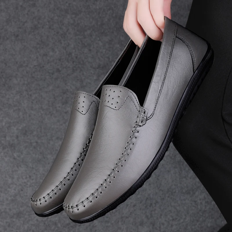 New genuine leather men's shoes Retro and business casual styles Comfortable walking Lightweight shoes for daily versatile
New genuine leather men's shoes Retro and business casual styles Comfortable walking Lightweight shoes for daily versatile