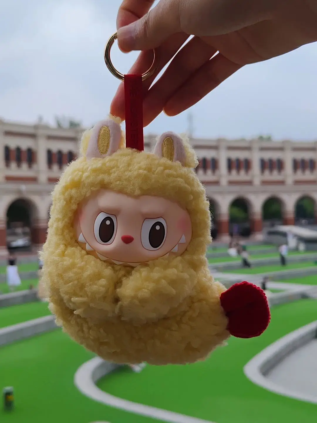 Original THE MONSTERS WACKY MART Series Earphone Bag Original Toys Doll Cute Anime Figure Ornaments Collection Gift 
Original THE MONSTERS WACKY MART Series Earphone Bag Original Toys Doll Cute Anime Figure Ornaments Collection Gift
