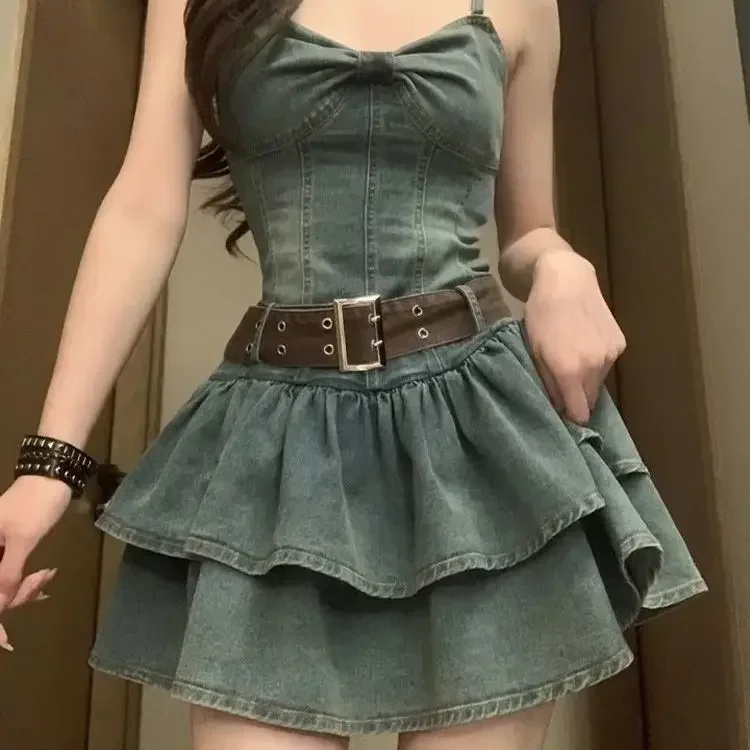 Y2K Vintage Women Korean Sexy Wrap Chest Belted Pleated Denim Dress Aesthetic High Waist A-line Dresses Alt Clothes
Y2K Vintage Women Korean Sexy Wrap Chest Belted Pleated Denim Dress Aesthetic High Waist A-line Dresses Alt Clothes