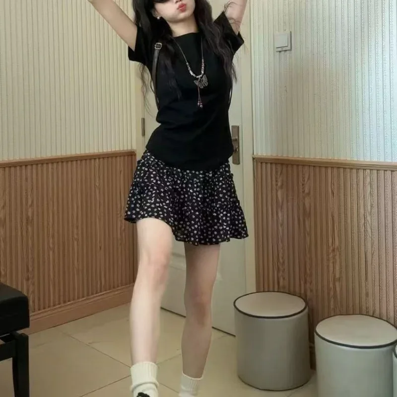 Black Short-sleeved Summer Round Neck Stunning Korean Fashion Casual Top
Black Short-sleeved Summer Round Neck Stunning Korean Fashion Casual Top