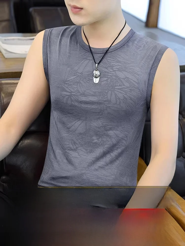 Мужская летняя дышащая футболка из ледяного шелка, ультратонкая, модная, трендовая, из трикотажного хлопка, для спорта и повседневной носки
Мужская летняя дышащая футболка из ледяного шелка, ультратонкая, модная, трендовая, из трикотажного хлопка, для спорта и повседневной носки