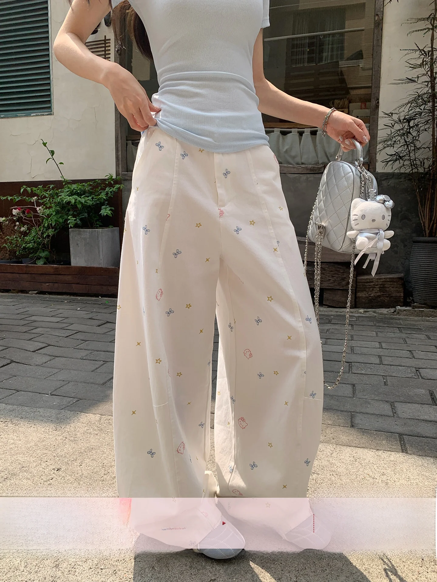 Morning Bloom Embroidered White Casual Pants Women Summer Thin Loose High Waist Wide Leg Straight Long Trousers Breathable
Morning Bloom Embroidered White Casual Pants Women Summer Thin Loose High Waist Wide Leg Straight Long Trousers Breathable