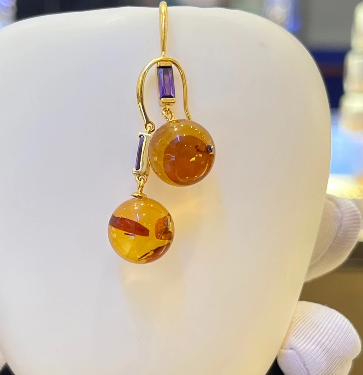 Сертификат, серебро 925 пробы, натуральный балтийский янтарь, ушной крючок, позолоченный 18 карат, аметист, бусина, висячие серьги-кольца, серьги-обнимашки, ювелирные изделия, подарки
Сертификат, серебро 925 пробы, натуральный балтийский янтарь, ушной крючок, позолоченный 18 карат, аметист, бусина, висячие серьги-кольца, серьги-обнимашки, ювелирные изделия, подарки