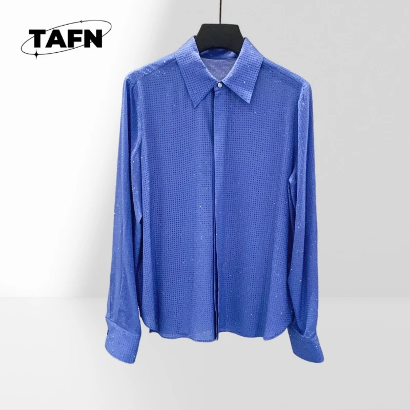 Shirt Blue High Class Elegant Beautiful Simple and Comfortable Boho Style Soft Cotton Tee with Ethnic Print AE631
Shirt Blue High Class Elegant Beautiful Simple and Comfortable Boho Style Soft Cotton Tee with Ethnic Print AE631