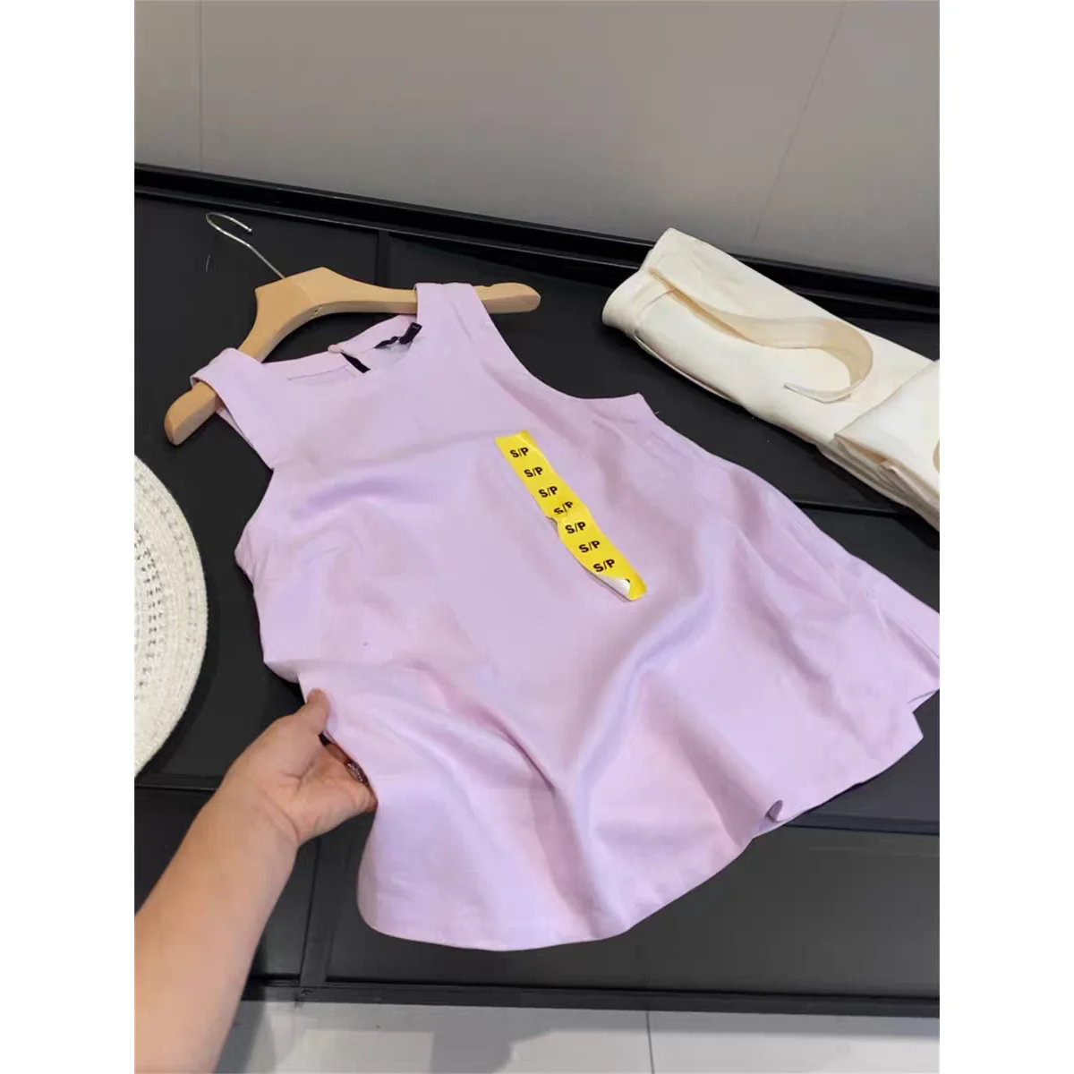Recommended White Linen Vest Women Summer Thin Breathable Loose Sleeveless Top Stylish Ageless Outerwear Casual Fashion
Recommended White Linen Vest Women Summer Thin Breathable Loose Sleeveless Top Stylish Ageless Outerwear Casual Fashion
