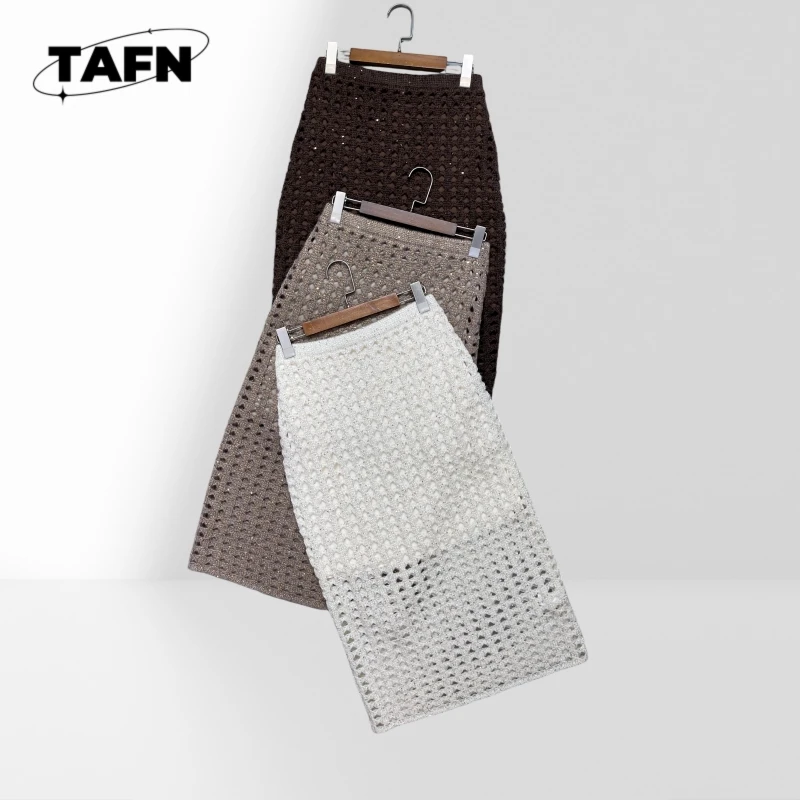Trendy Ribbed Mini Skirt for Women High Waist Slim Fit Casual Look Elegant High Waist Skirt for Women AH0701 
Trendy Ribbed Mini Skirt for Women High Waist Slim Fit Casual Look Elegant High Waist Skirt for Women AH0701