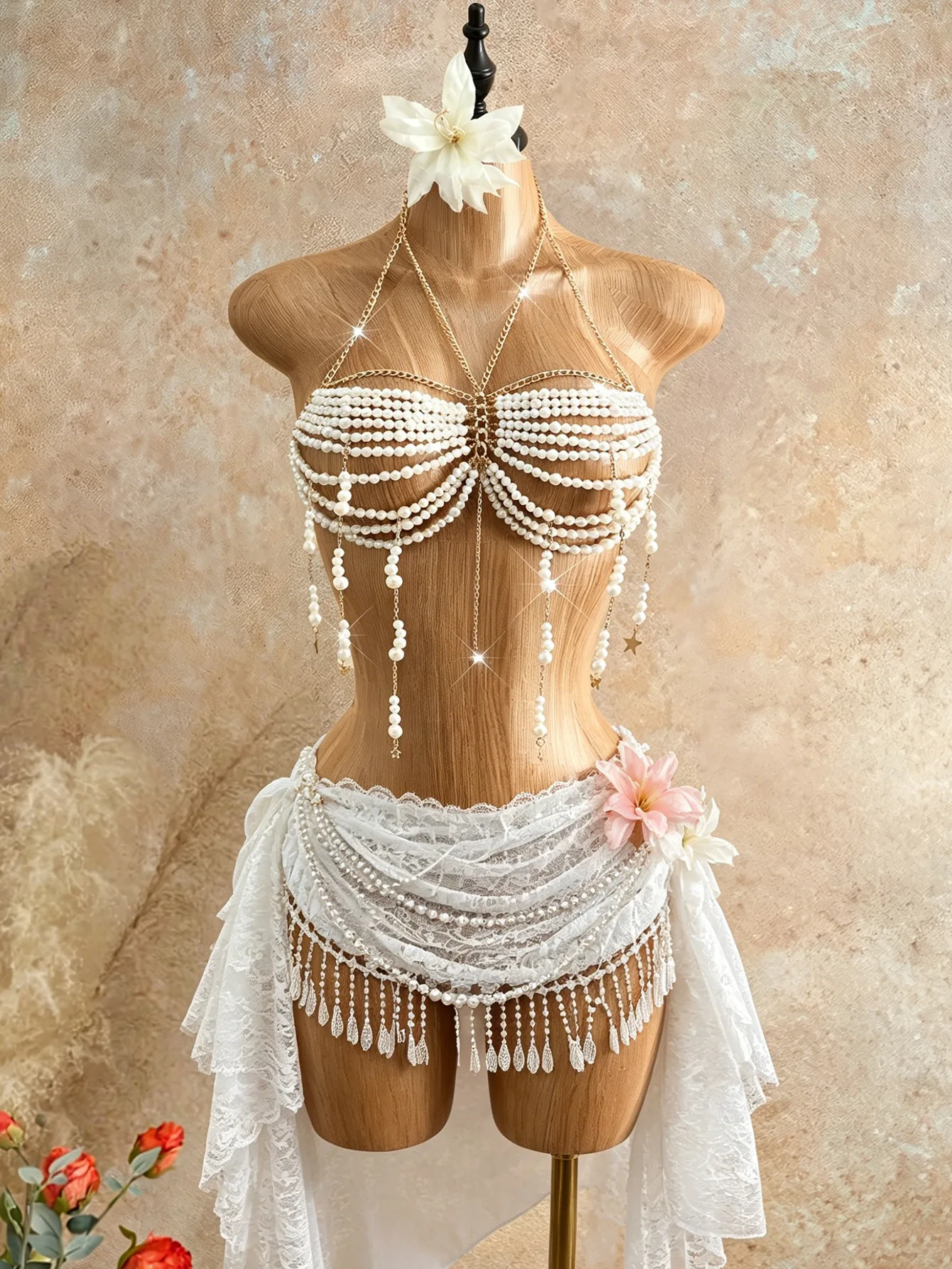 Hot Selling Sexy Hot Girl Body Chain Fashionable Backless Hanging Neck Gemstone Patchwork Vest Nightclub Party Metal Chain Top
Hot Selling Sexy Hot Girl Body Chain Fashionable Backless Hanging Neck Gemstone Patchwork Vest Nightclub Party Metal Chain Top