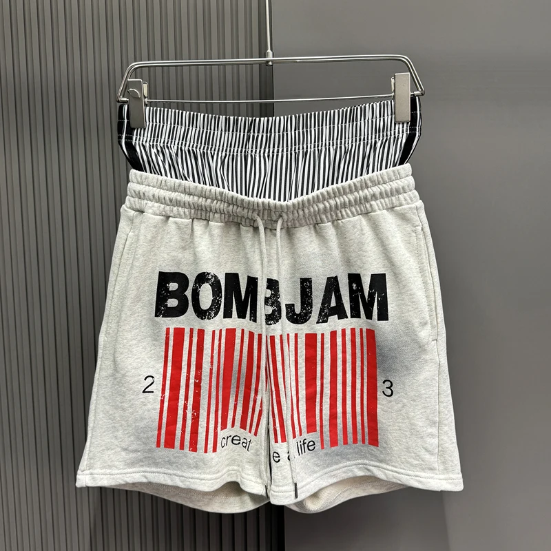 Шорты-бриджи унисекс свободного кроя с принтом в полоску и этикеткой, на шнурке, повседневные
Шорты-бриджи унисекс свободного кроя с принтом в полоску и этикеткой, на шнурке, повседневные