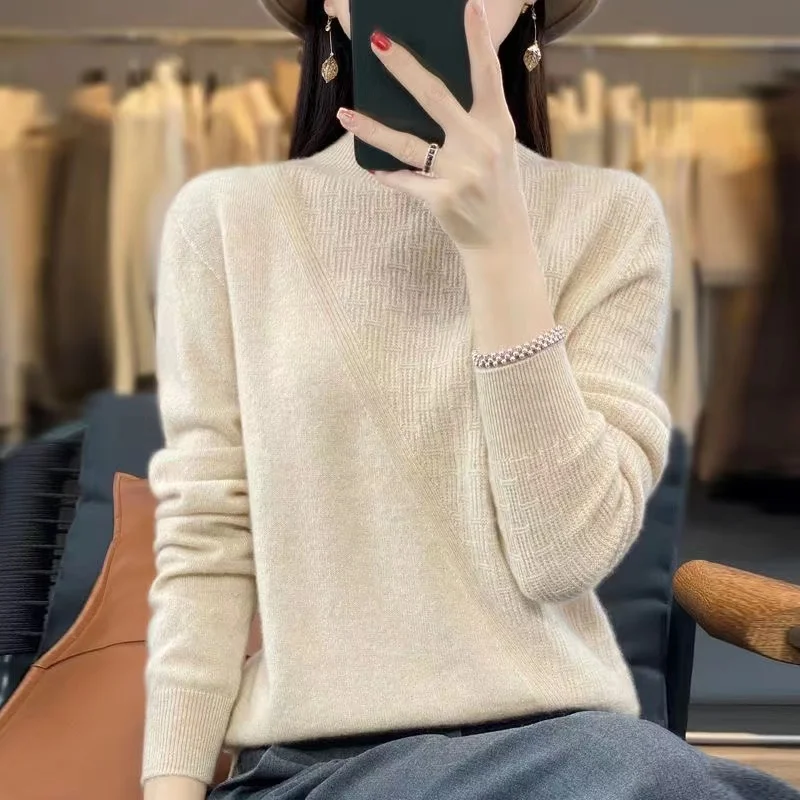 Women's pullover cashmere sweater autumn and winter long sleeved knitted sweater top thickened long sleeved sweater
Women's pullover cashmere sweater autumn and winter long sleeved knitted sweater top thickened long sleeved sweater