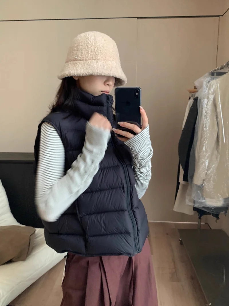 Warm Stand Collar Duck down Vest Korean Style Versatile 90 White Duck Feather Filled Vest Outerwear for Women Casual Fashion
Warm Stand Collar Duck down Vest Korean Style Versatile 90 White Duck Feather Filled Vest Outerwear for Women Casual Fashion