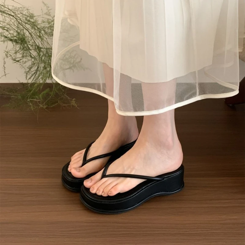 Women Wedges Slippers Female High Heeled Sandals Summer Fashion Outdoor Flip Flops Clip Platform Slides Wedges Beach Shoes 2026
Women Wedges Slippers Female High Heeled Sandals Summer Fashion Outdoor Flip Flops Clip Platform Slides Wedges Beach Shoes 2026