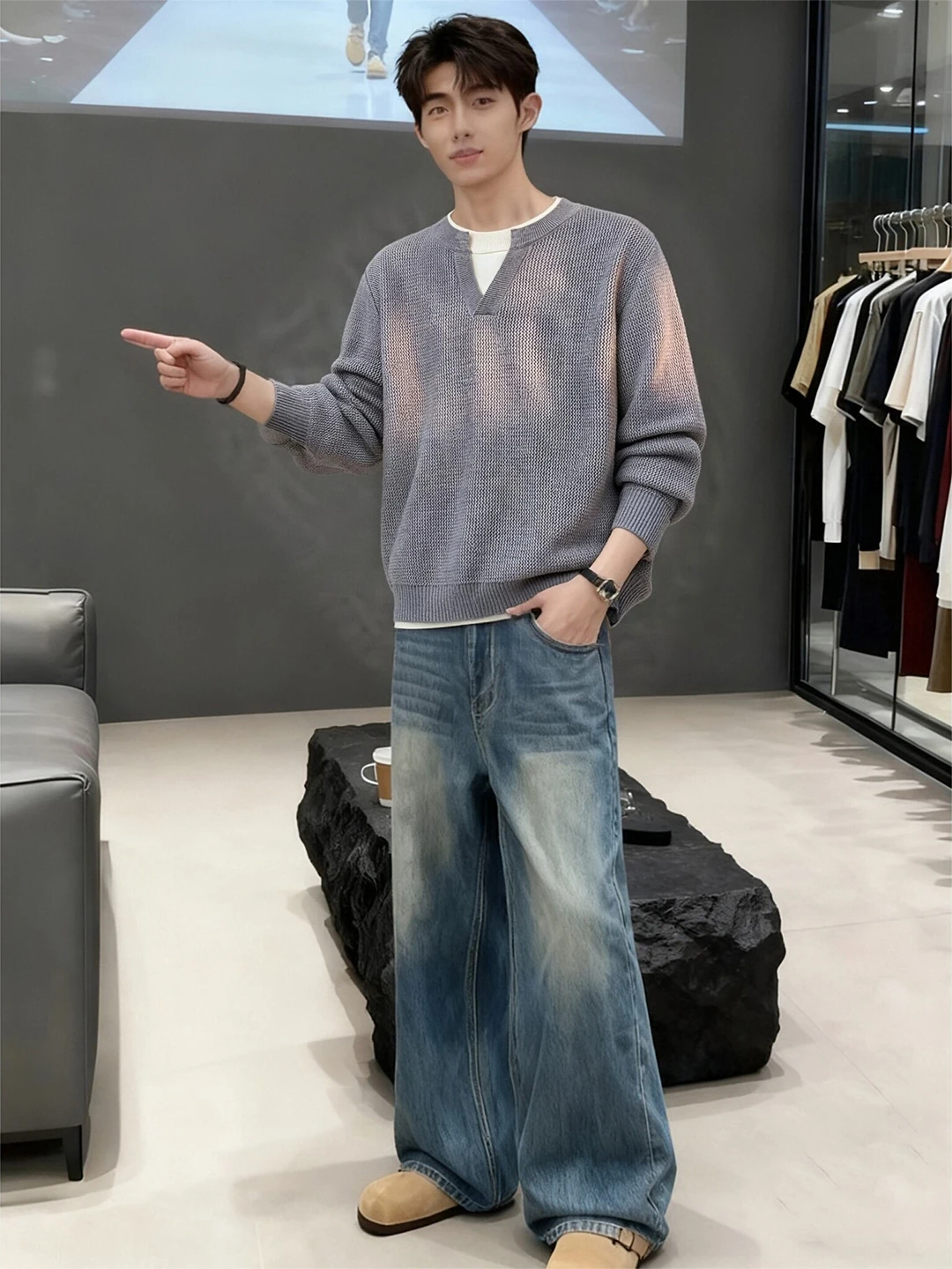 Мужской зимний трикотажный комплект из двух предметов в корейском стиле: свитер с V-образным вырезом и свободные брюки, утепленный базовый слой, свободный крой, стандартная длина
Мужской зимний трикотажный комплект из двух предметов в корейском стиле: свитер с V-образным вырезом и свободные брюки, утепленный базовый слой, свободный крой, стандартная длина