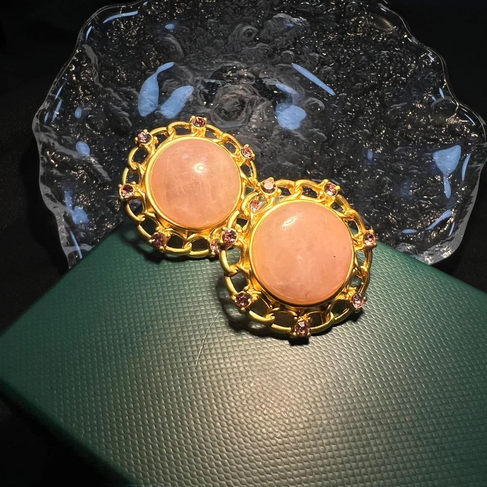 DIY accessories Glazed earrings French vintage retro earrings plated real gold light luxury high sense marking medieval earrings
DIY accessories Glazed earrings French vintage retro earrings plated real gold light luxury high sense marking medieval earrings