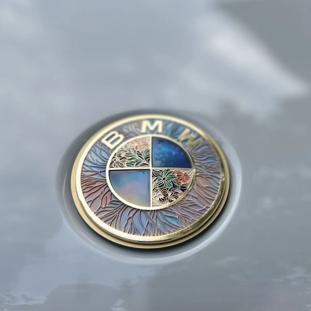 Персонализированная настройка цвета эмали BMW подходит для переднего и заднего логотипа BMW BMW, капота, заднего логотипа автомобиля.
Персонализированная настройка цвета эмали BMW подходит для переднего и заднего логотипа BMW BMW, капота, заднего логотипа автомобиля.