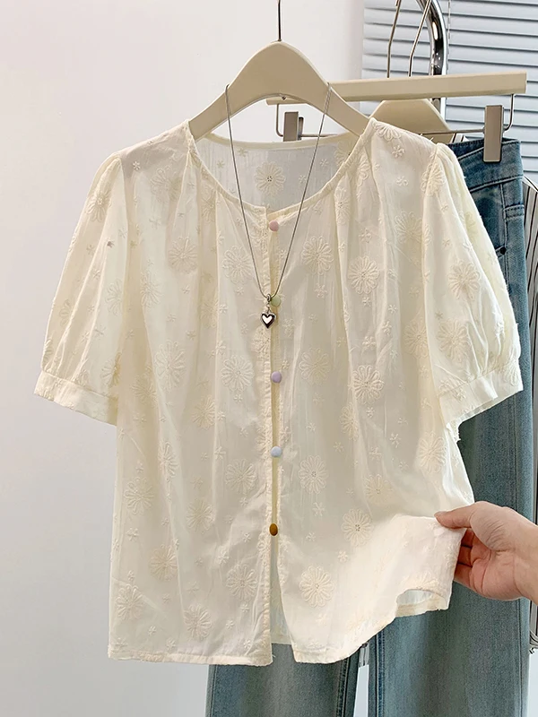 Elegant Short Sleeve Embroidered Floral Bubble Sleeve Shirt Women's Loose Fit Breathable Summer Fashion Korean Style round Ne...
Elegant Short Sleeve Embroidered Floral Bubble Sleeve Shirt Women's Loose Fit Breathable Summer Fashion Korean Style round Ne...