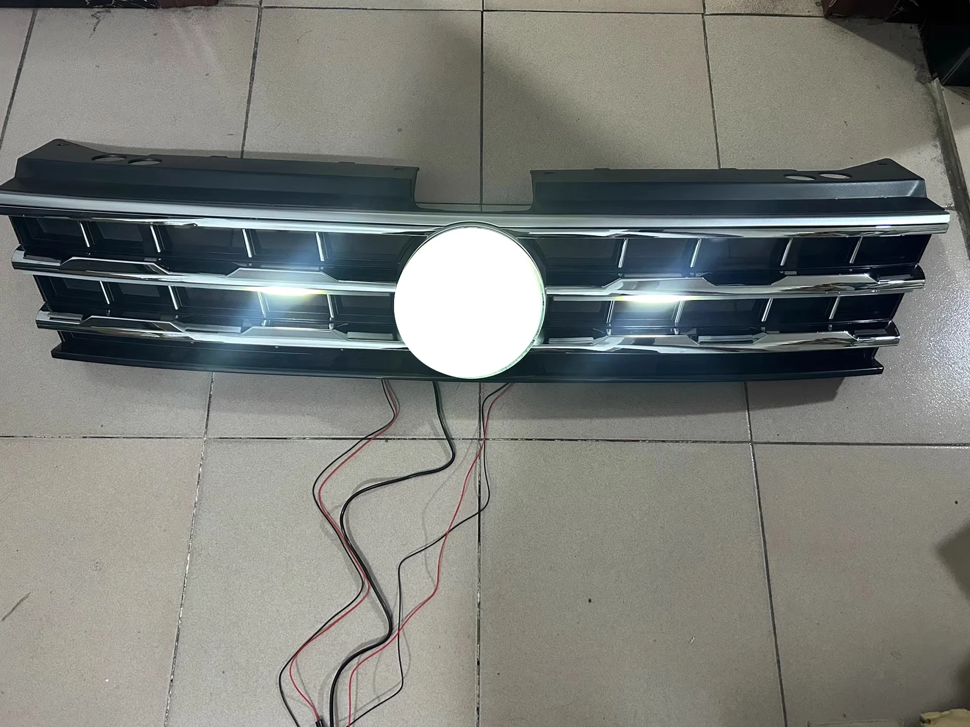 Front bumper Grill with light for Volkswagen vw Tiguan L Car Accessories2017-21 modified white light grille Mask Net Radiator
Front bumper Grill with light for Volkswagen vw Tiguan L Car Accessories2017-21 modified white light grille Mask Net Radiator