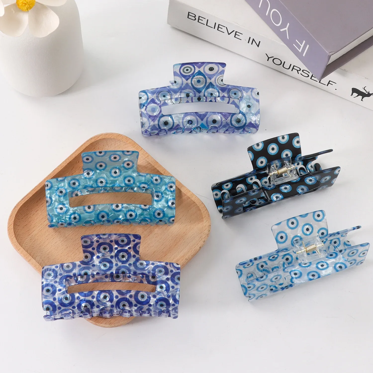 DS 10CM Large Blue Devil's Eye Hair Claw Classic Square Acrylic Claw Clips Trendy Hair Clips Hair Accessories for Women Girls
DS 10CM Large Blue Devil's Eye Hair Claw Classic Square Acrylic Claw Clips Trendy Hair Clips Hair Accessories for Women Girls
