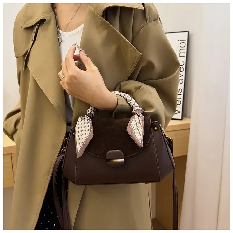 2025 Hottest Pick! Women's Spacious Retro Tote - 2025 Collection, Convertible Shoulder/Hand Carry, Trendy Silk Design
2025 Hottest Pick! Women's Spacious Retro Tote - 2025 Collection, Convertible Shoulder/Hand Carry, Trendy Silk Design