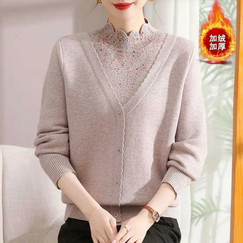 Женский элегантный вязаный пуловер, новый зимний свитер с длинными рукавами, искусственный свитер из двух предметов с инкрустацией бриллиантами, модный шерстяной джемпер, полный
Женский элегантный вязаный пуловер, новый зимний свитер с длинными рукавами, искусственный свитер из двух предметов с инкрустацией бриллиантами, модный шерстяной джемпер, полный