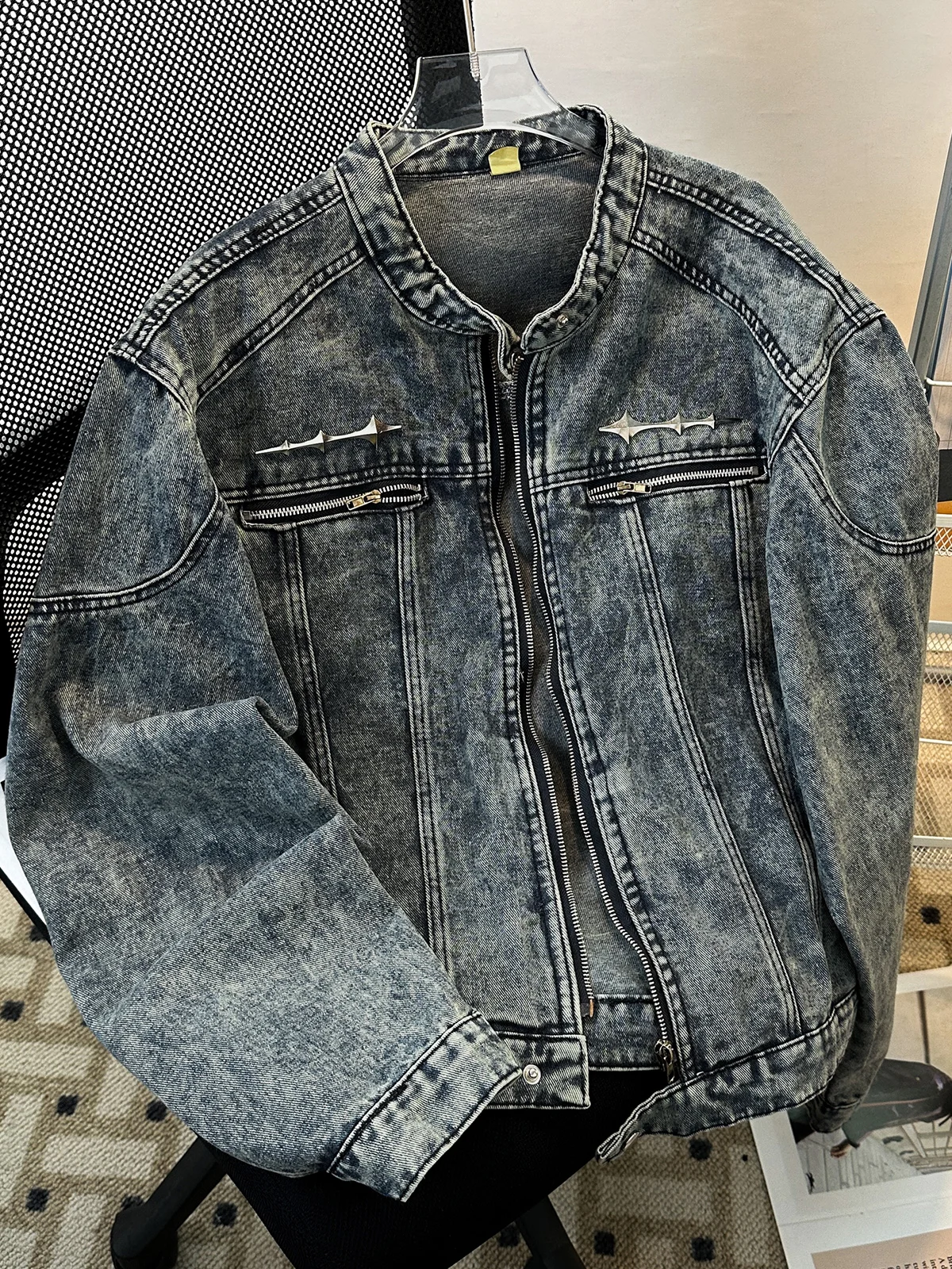 Ретро джинсовая куртка с воротником на молнии, свободного кроя, молодежная, весенне-осенняя, верхняя одежда, прочная, однотонная
Ретро джинсовая куртка с воротником на молнии, свободного кроя, молодежная, весенне-осенняя, верхняя одежда, прочная, однотонная