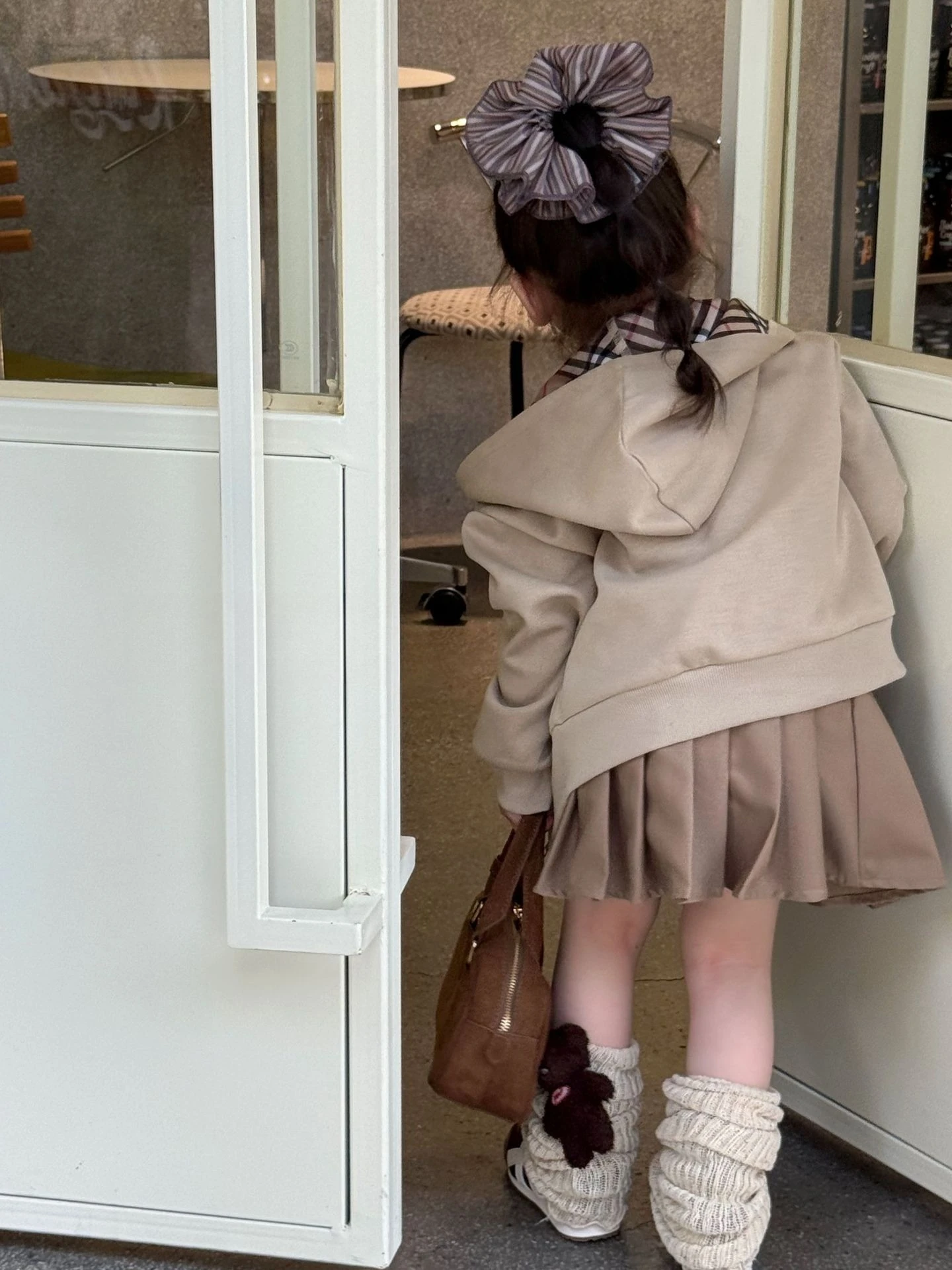 Girls Spring Autumn Skirts 2025 New Korean Fashionable Casual Daily All-match Solid Color Pleated Skirt Kids Short Skirt
Girls Spring Autumn Skirts 2025 New Korean Fashionable Casual Daily All-match Solid Color Pleated Skirt Kids Short Skirt