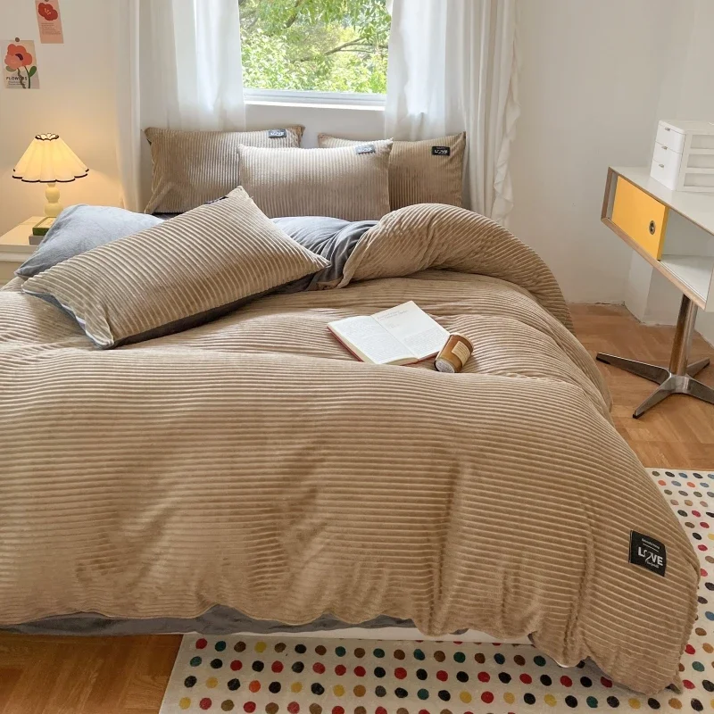 120/150/180CM Light Coffee Color Coral Velvet Warm Bed Sheet Duvet Cover Pillowcase Four-piece Winter Bedding Set M035-7
120/150/180CM Light Coffee Color Coral Velvet Warm Bed Sheet Duvet Cover Pillowcase Four-piece Winter Bedding Set M035-7